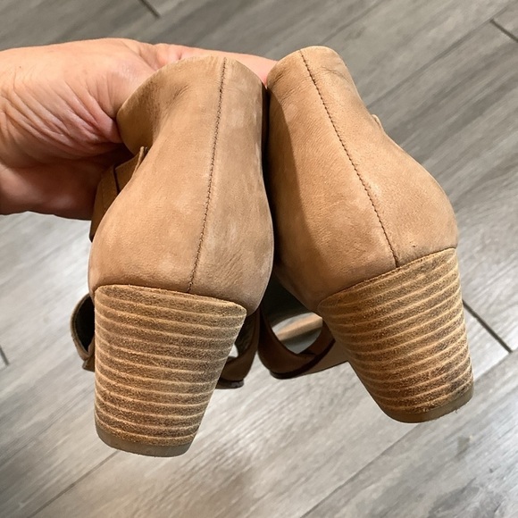 Eileen Fisher Iris Beige Suede/Leather Nubuck Sandals size 9 - Picture 4 of 10